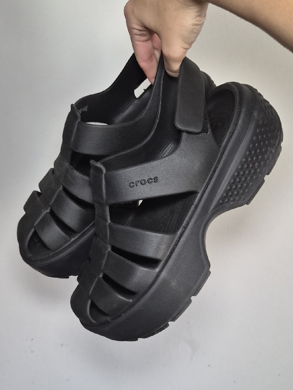 Crocs Women's Black Classic Strapped Sandal